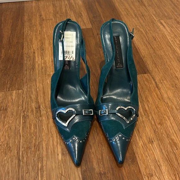 Steve Madden Shoes - Steve Madden Vintage Teal Heart-Detail Heels 7.5